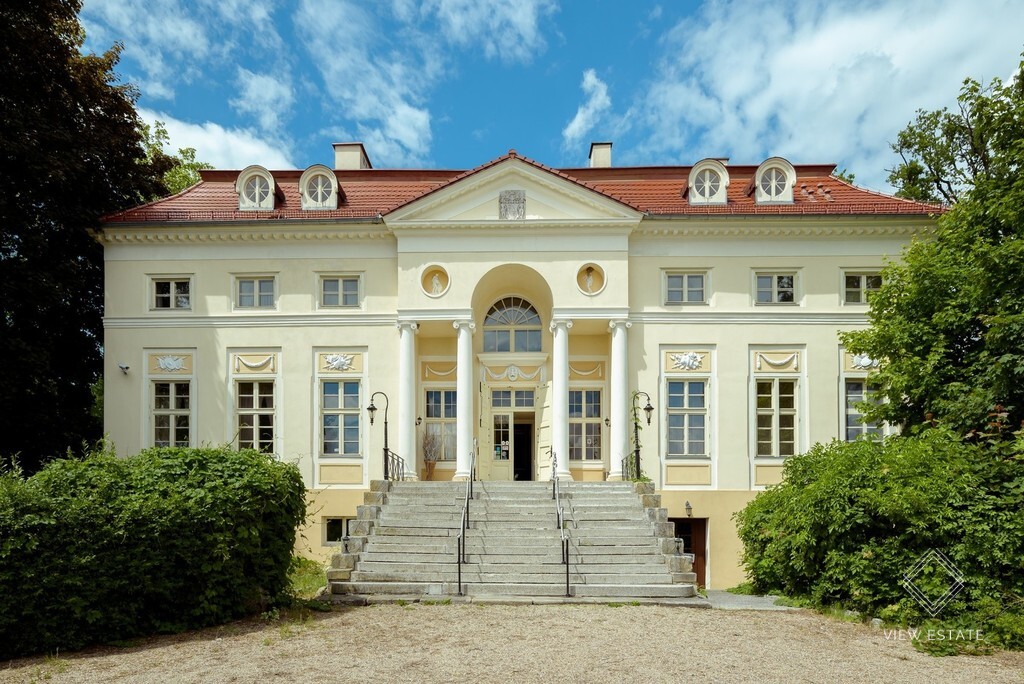 Dom, Wrocław, Wrocław-Fabryczna